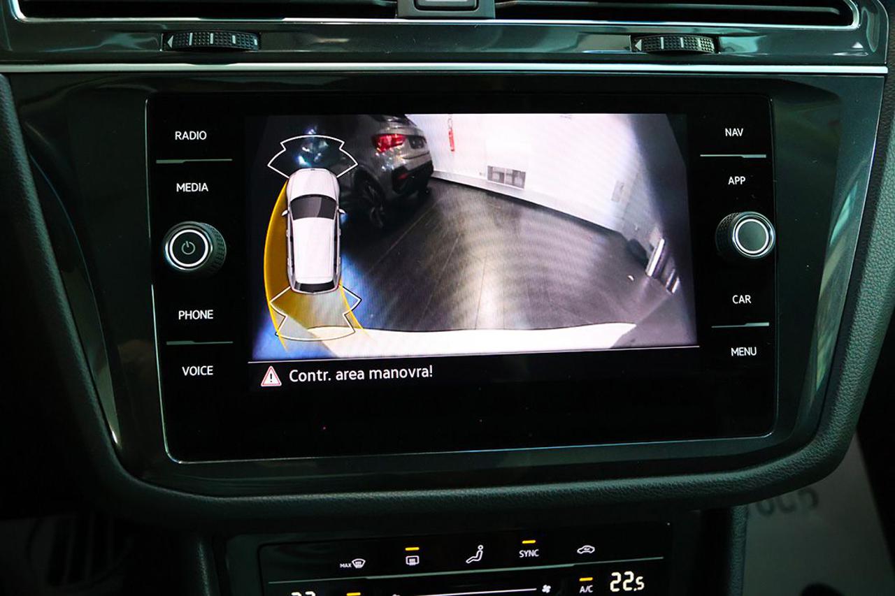VOLKSWAGEN Tiguan 2.0 TDI 150cv SCR DSG Elegance - 27