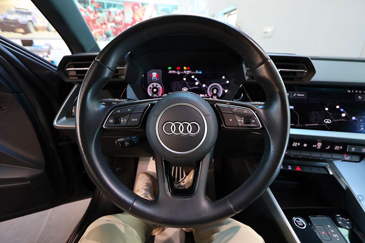 AUDI A3 30 TDI Sportback S-Tronic Business Advanced - 20