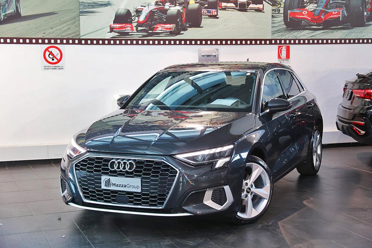 AUDI A3 30 TDI Sportback S-Tronic Business Advanced - 5