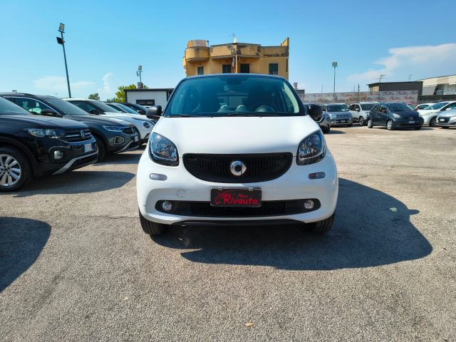 SMART ForFour Bianco metallizzato