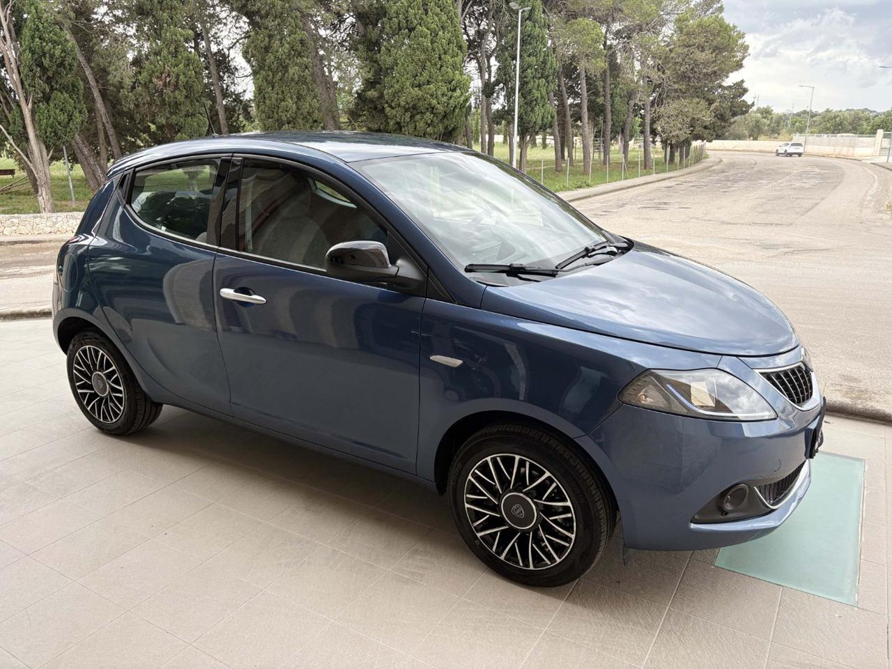 LANCIA Ypsilon 1.0 FireFly 5 porte S&S Hybrid Gold 5 posti. - 3
