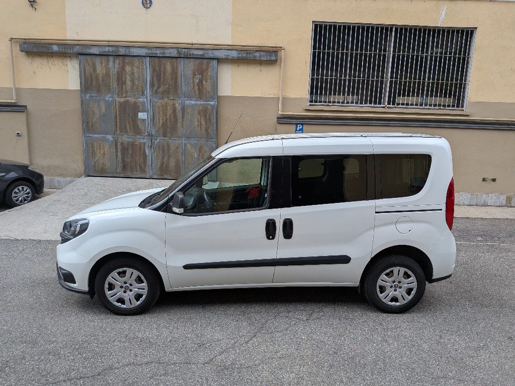 FIAT Doblo 1.6 MJT 105CV S&S PC Combi N1 Lounge 5 POSTI - 2
