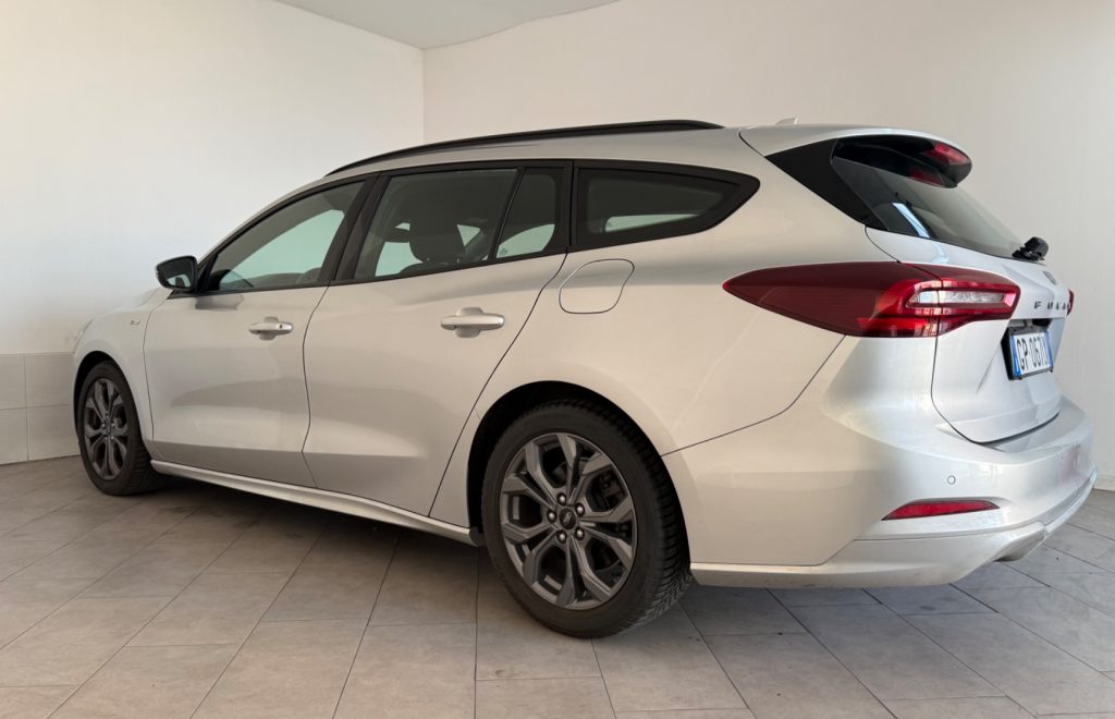 FORD Focus 1.0 EcoBoost Hybrid 155 CV Powershift SW ST-Line X - 4