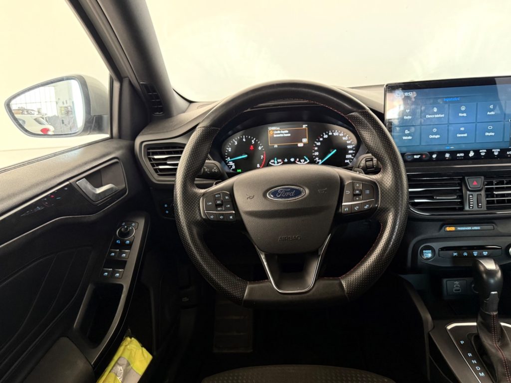 FORD Focus 1.0 EcoBoost Hybrid 155 CV Powershift SW ST-Line X - 9