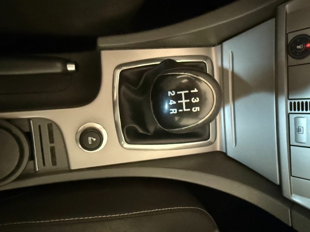 FORD Focus 1.6 (115CV) SW Bz.- GPL Ikon - 12