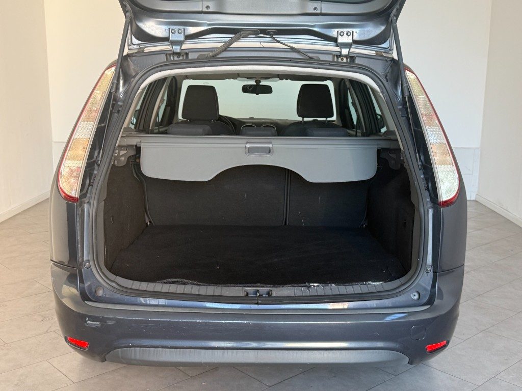 FORD Focus 1.6 (115CV) SW Bz.- GPL Ikon - 7
