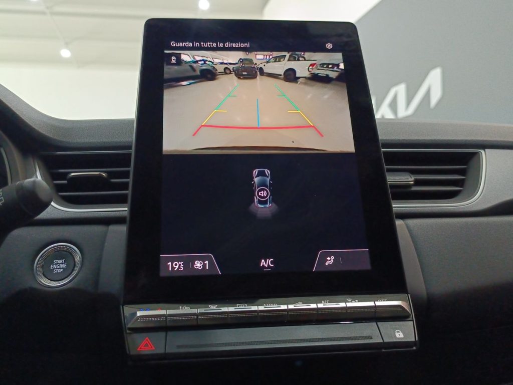 RENAULT Captur TCe 90 CV Techno - 17