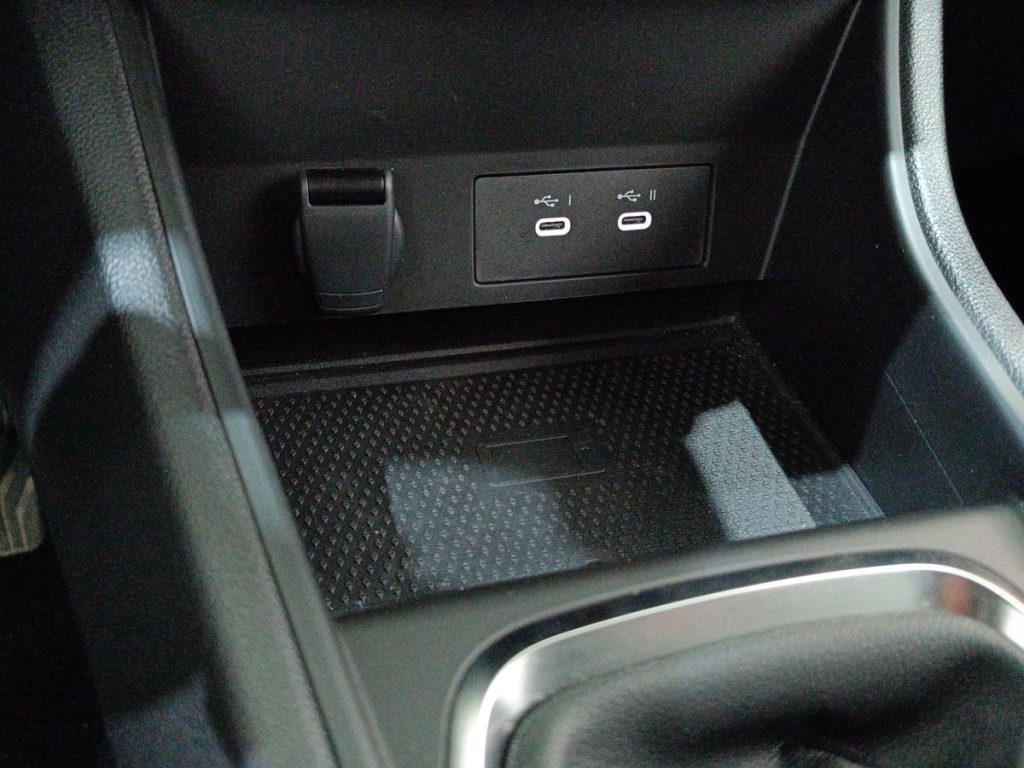 RENAULT Captur TCe 90 CV Techno - 22