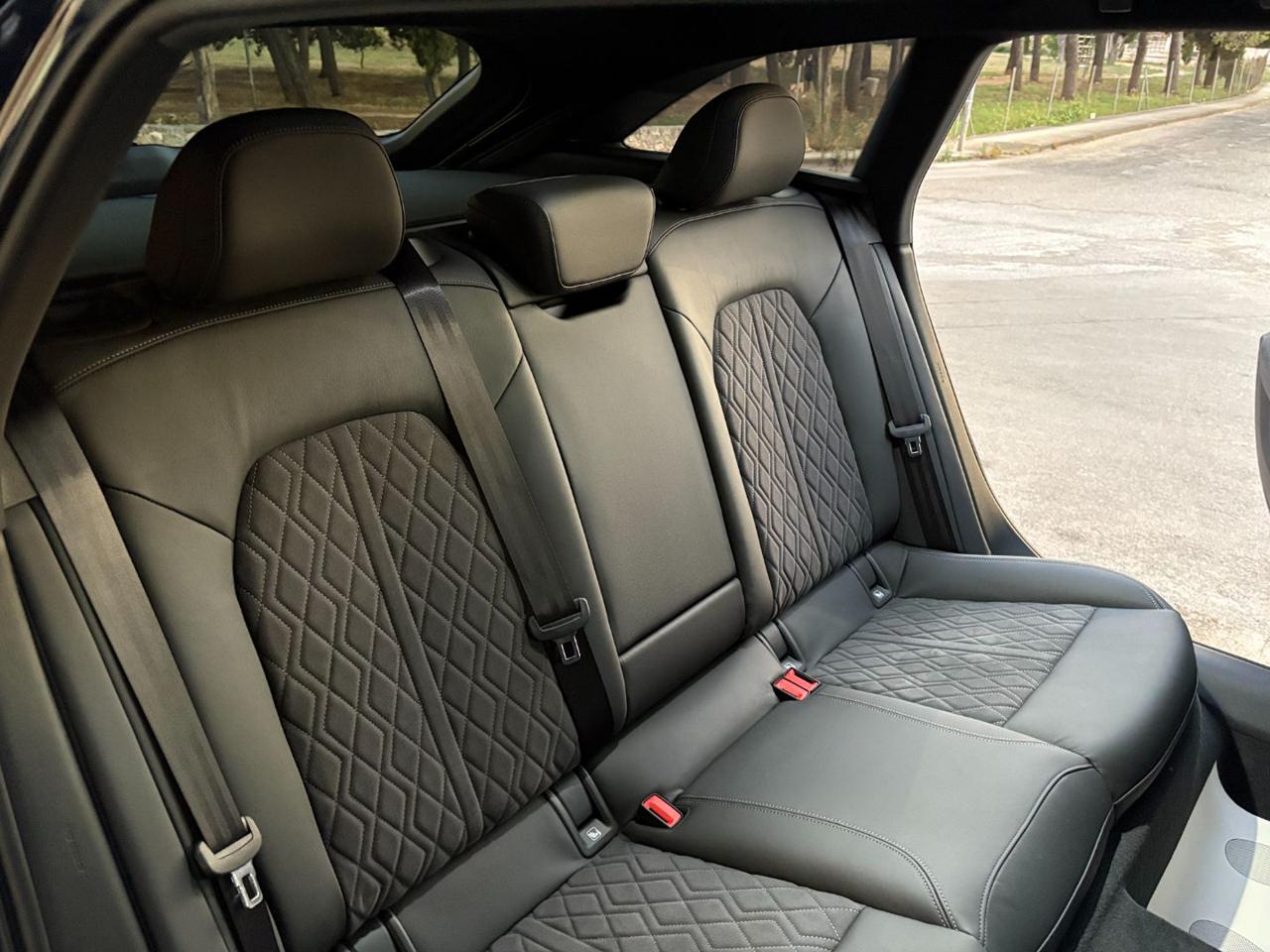 AUDI A6 Avant TDI 150 kW S tronic quattro S line edition one. - 12