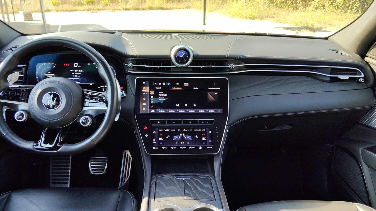 MASERATI Grecale MHEV 300 CV AWD GT Tetto Apribile Full Opt - 12