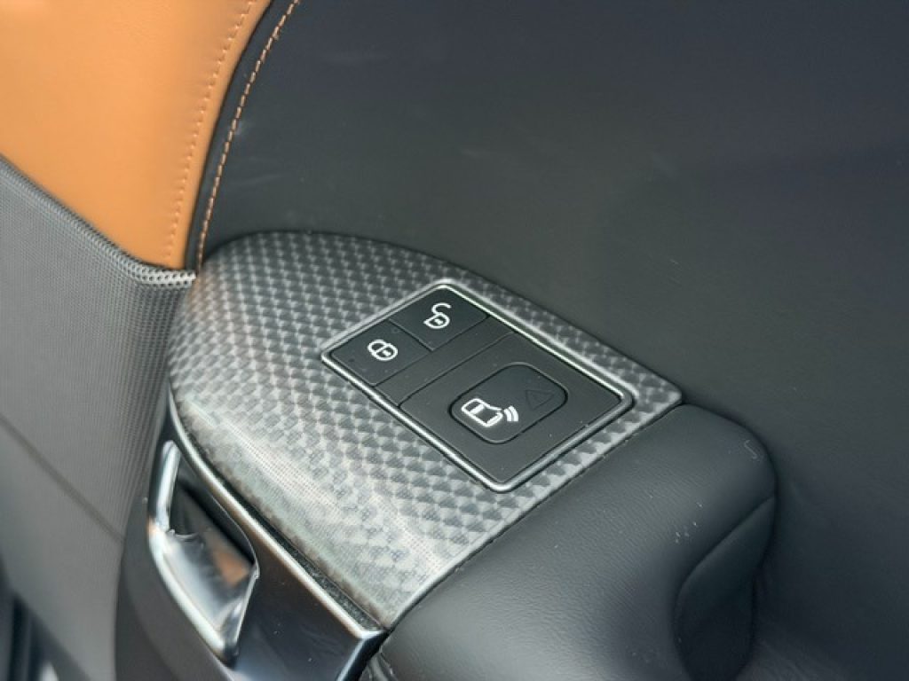 Clicca per ingrandire Range Rover Sport - 2.0 Si4 PHEV HSE Dynamic 404CV PIXEL/TETTO
