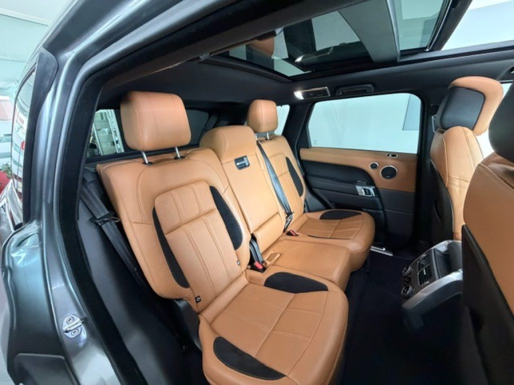 Clicca per ingrandire Range Rover Sport - 2.0 Si4 PHEV HSE Dynamic 404CV PIXEL/TETTO