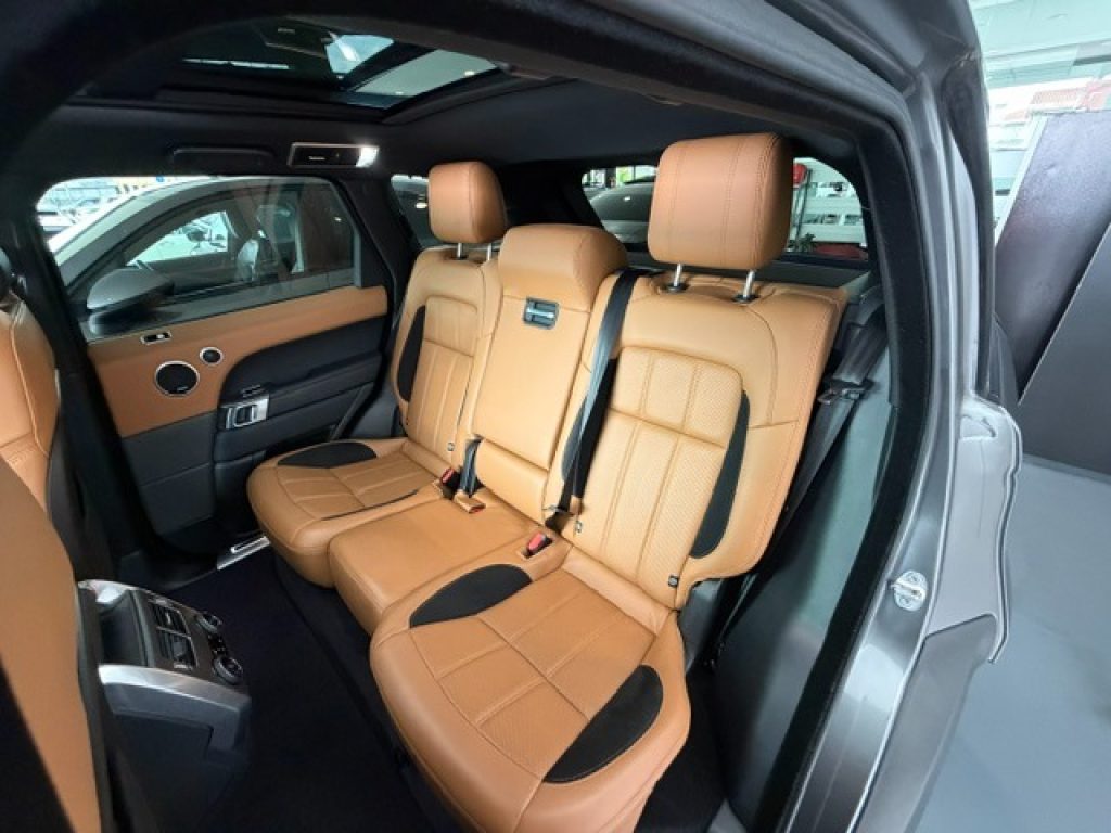 Clicca per ingrandire Range Rover Sport - 2.0 Si4 PHEV HSE Dynamic 404CV PIXEL/TETTO
