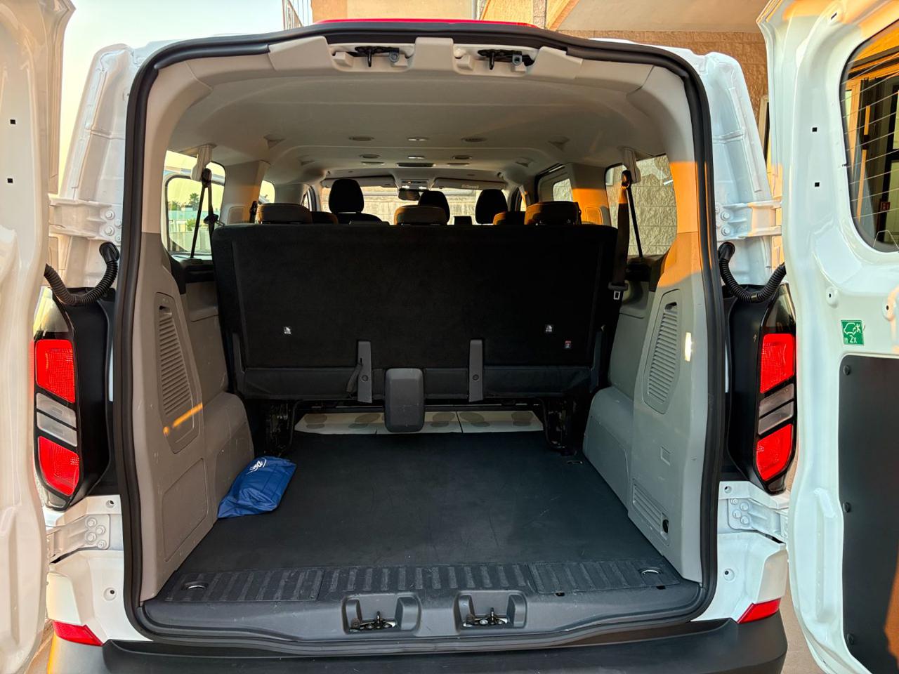FORD Transit Custom 2.0 EcoBlue 136CV PL Combi Trend 9 POSTI - 35