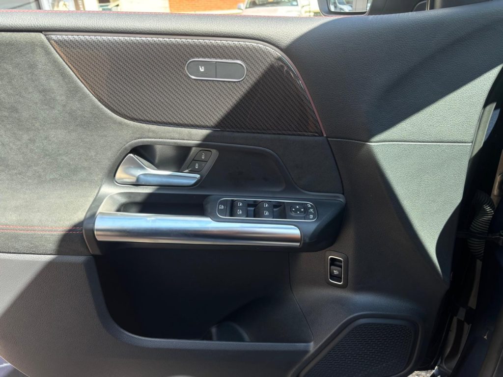 MERCEDES-BENZ B 180 AMG Line*TETTO APRIBILE*SEDILI ANT RISCALDABILI - 25