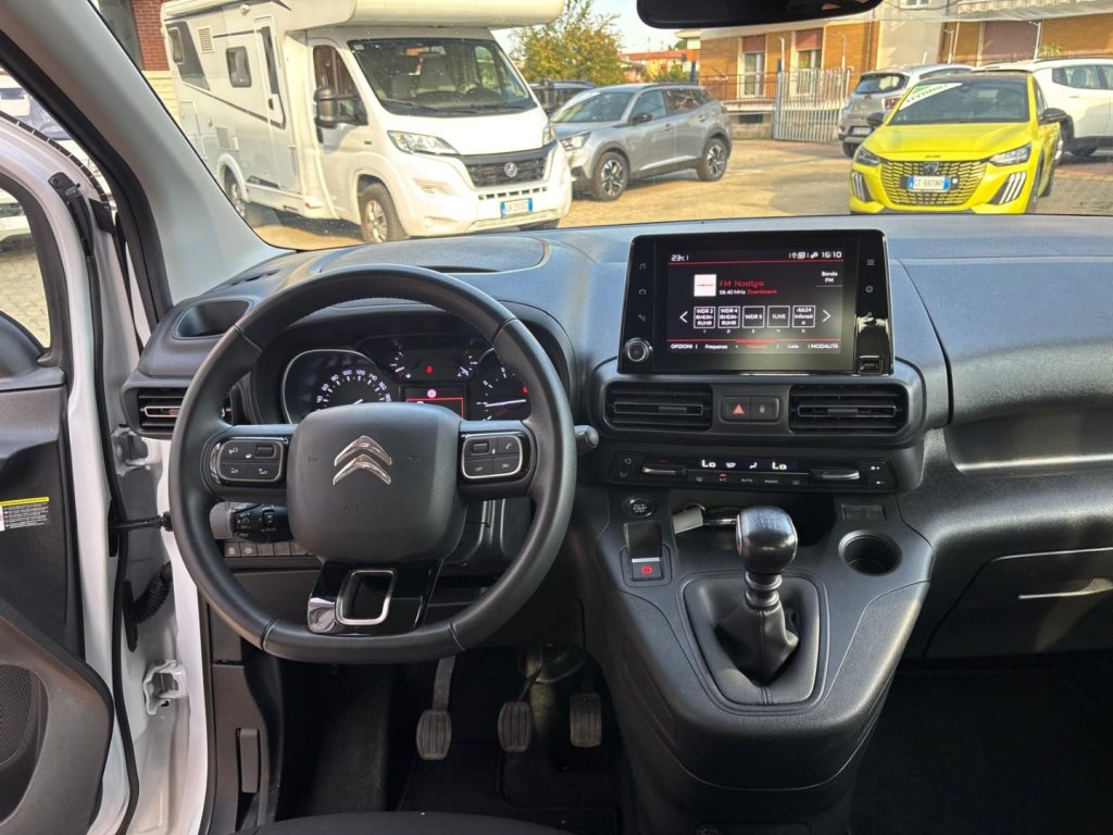 CITROEN Berlingo 1.5 blue-HDI Shine M *RETROCAMERA*NAVI - 11
