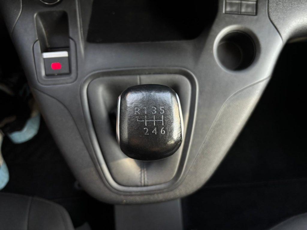 CITROEN Berlingo 1.5 blue-HDI Shine M *RETROCAMERA*NAVI - 14