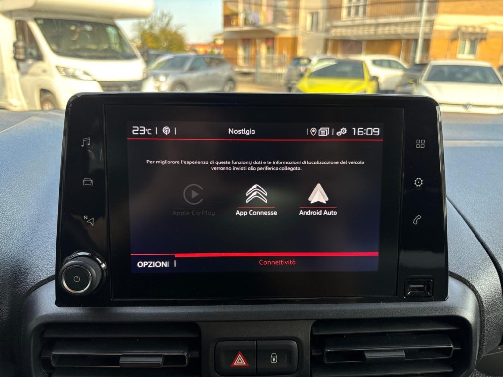 CITROEN Berlingo 1.5 blue-HDI Shine M *RETROCAMERA*NAVI - 16