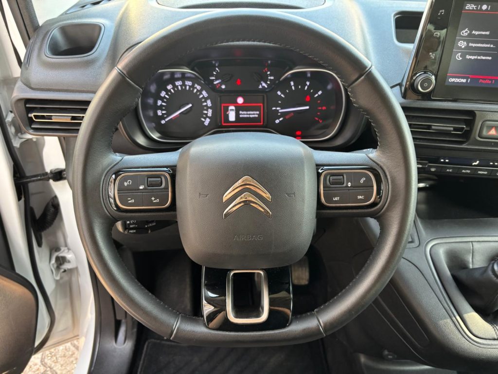 CITROEN Berlingo 1.5 blue-HDI Shine M *RETROCAMERA*NAVI - 25