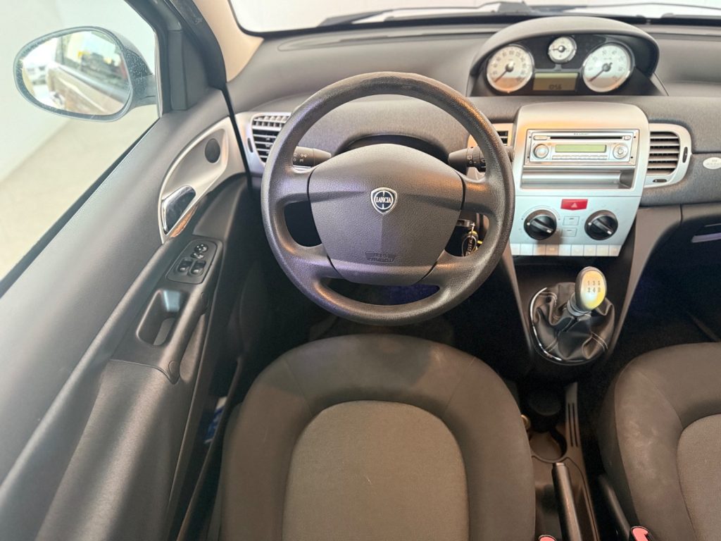 LANCIA Ypsilon 1.2 69 CV Argento - 11