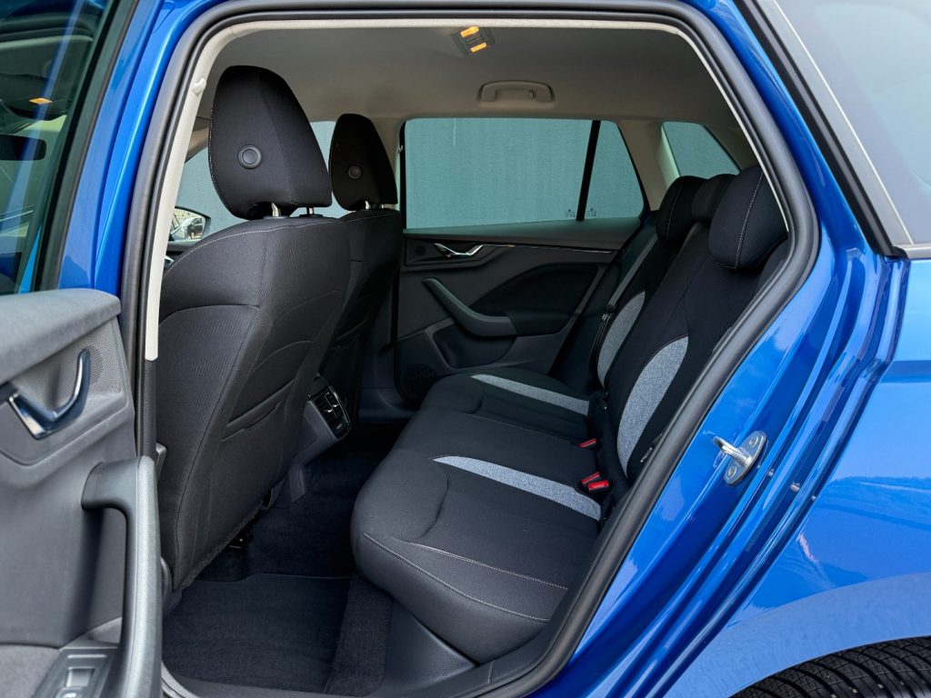 SKODA Kamiq 1.5 TSI DSG 130 Edition Black 17Camera DAB+ - 4