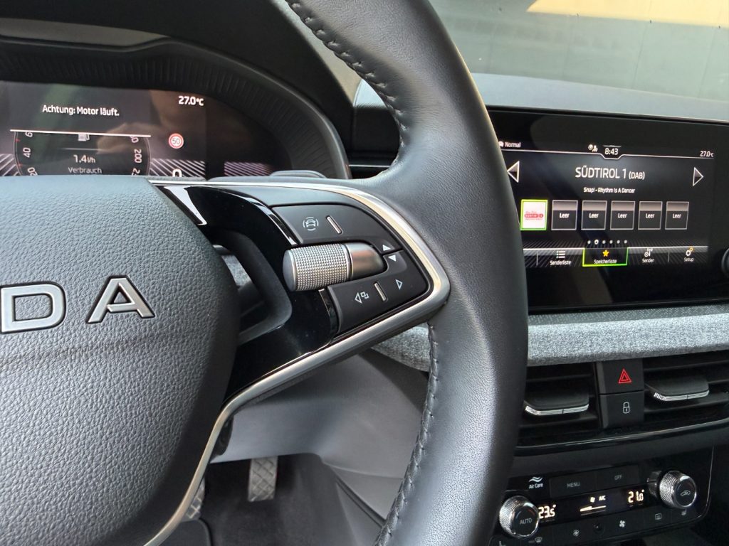 SKODA Kamiq 1.5 TSI DSG 130 Edition Black 17Camera DAB+ - 14