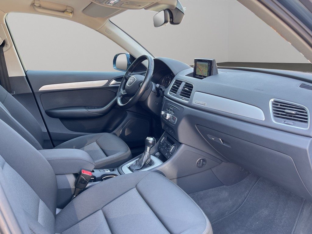 AUDI Q3 2.0TDI 150 CV quattro - 9