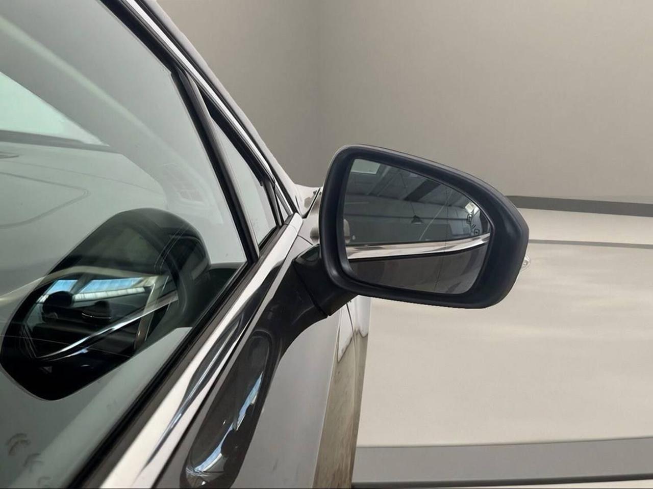FORD Mondeo Full Hybrid 2.0 187 CV eCVT SW Vignale - 36