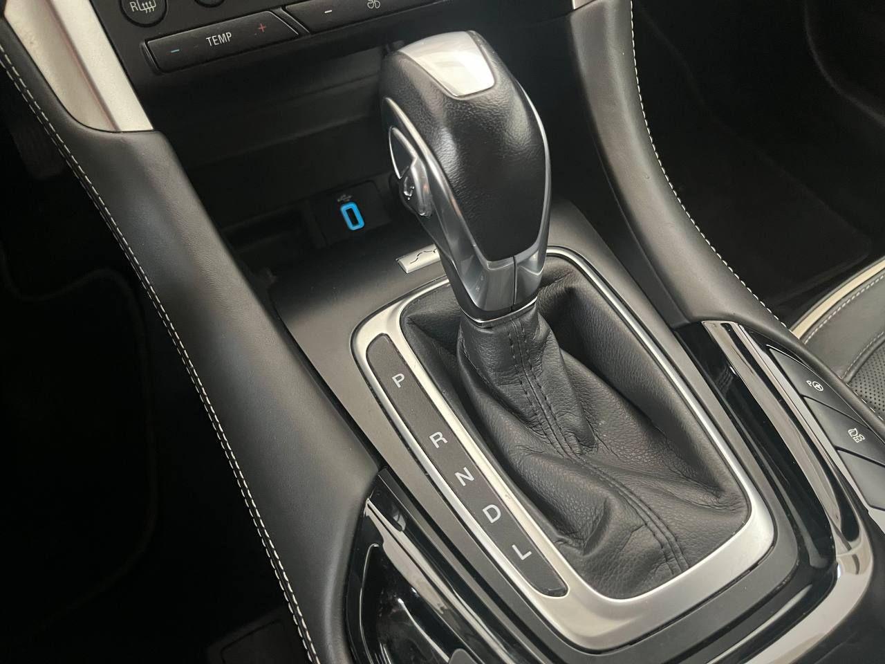 FORD Mondeo Full Hybrid 2.0 187 CV eCVT SW Vignale - 24