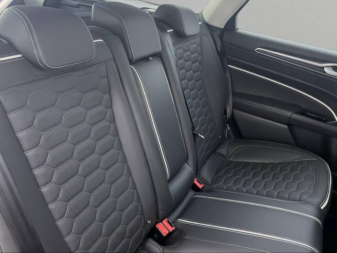 FORD Mondeo Full Hybrid 2.0 187 CV eCVT SW Vignale - 12