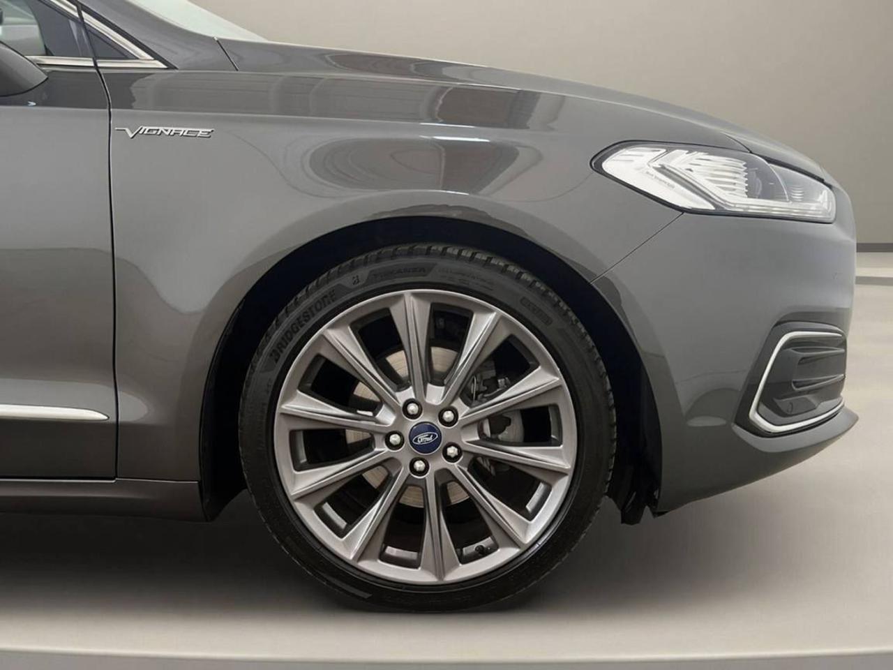 FORD Mondeo Full Hybrid 2.0 187 CV eCVT SW Vignale - 40