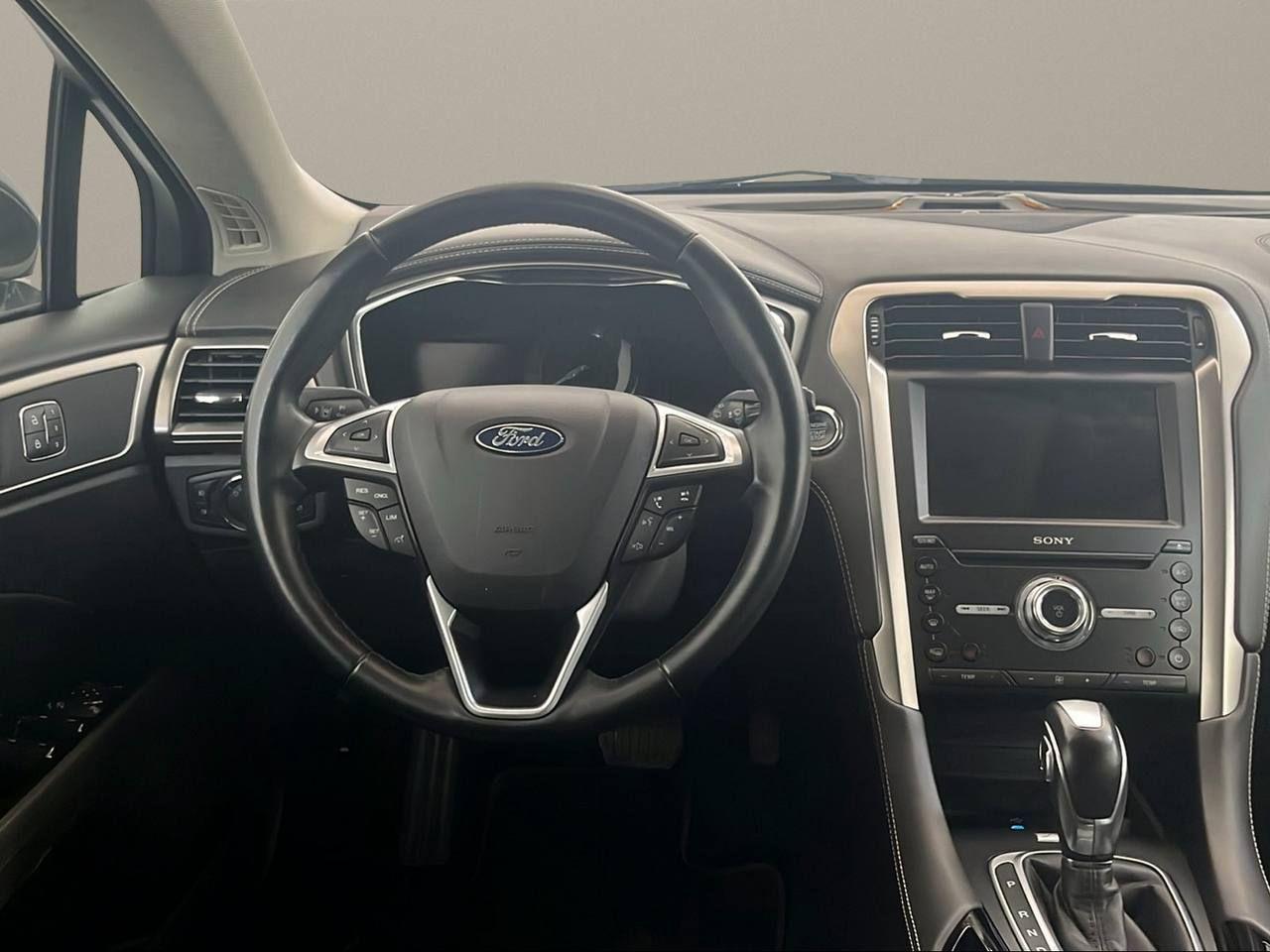 FORD Mondeo Full Hybrid 2.0 187 CV eCVT SW Vignale - 15