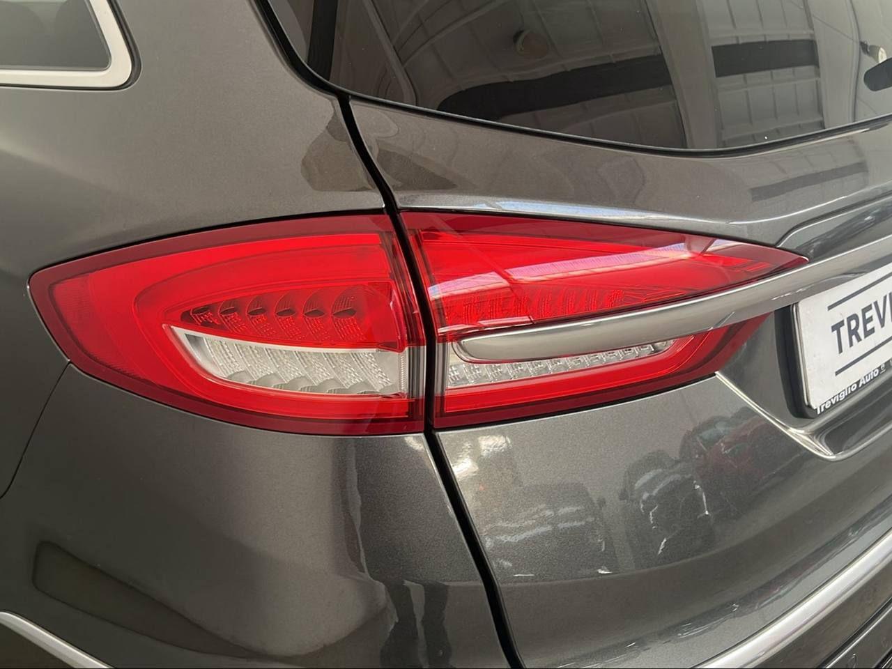 FORD Mondeo Full Hybrid 2.0 187 CV eCVT SW Vignale - 32