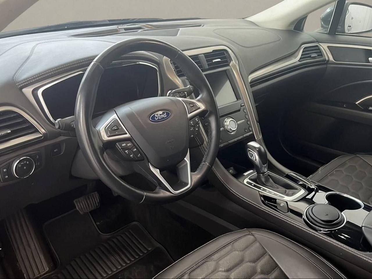 FORD Mondeo Full Hybrid 2.0 187 CV eCVT SW Vignale - 19