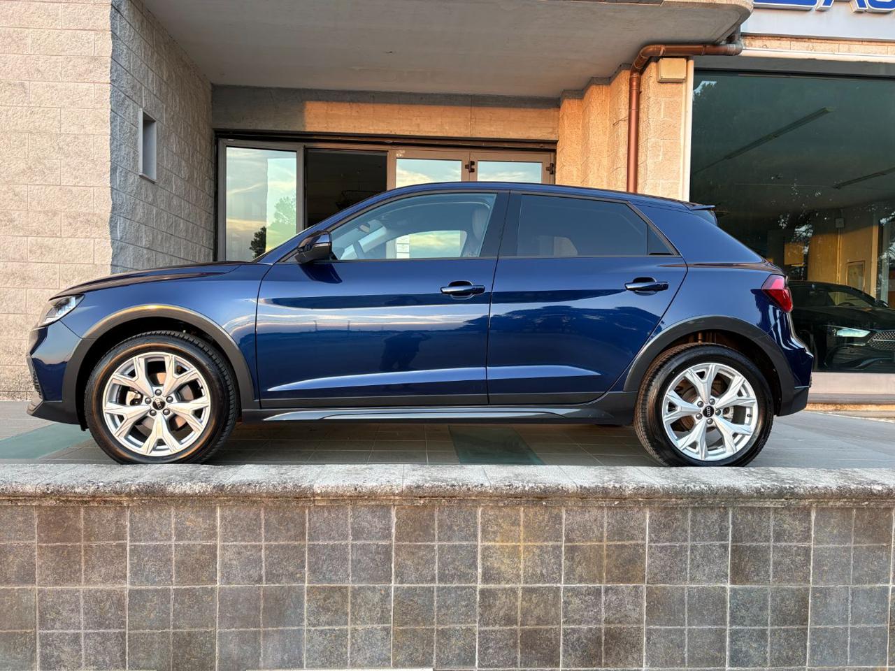 AUDI A1 allstreet 30 TFSI S tronic Business - 8