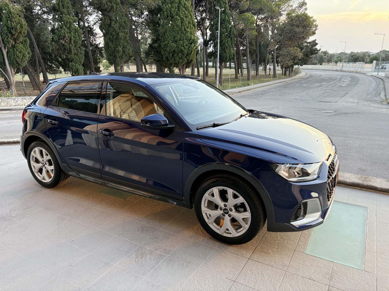 AUDI A1 allstreet 30 TFSI S tronic Business - 3