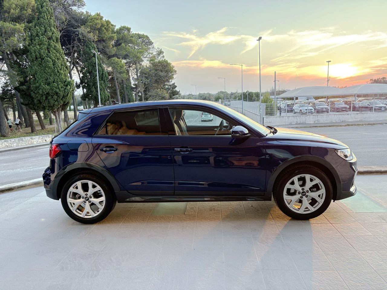 AUDI A1 allstreet 30 TFSI S tronic Business - 4