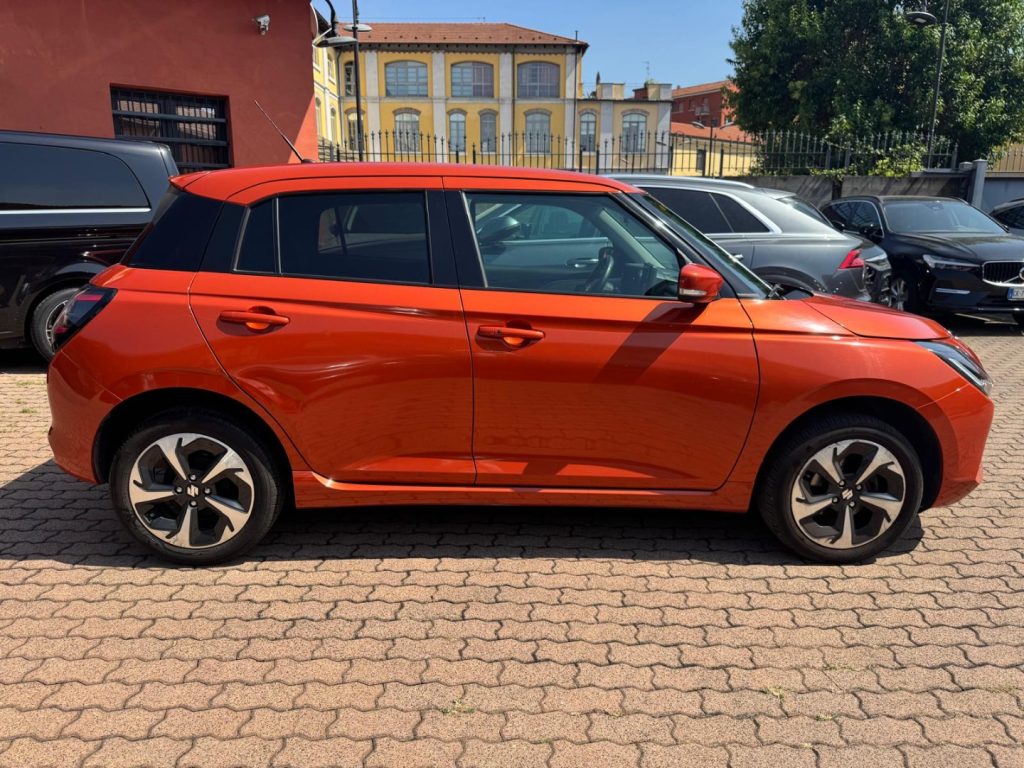 SUZUKI Swift 1.2 Hybrid 4WD AllGrip Top - 3