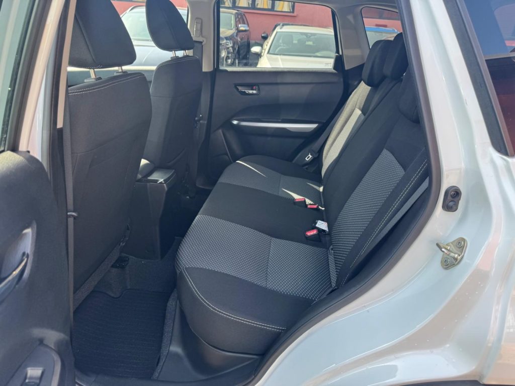 SUZUKI Vitara 1.4 Hybrid Cool - 13
