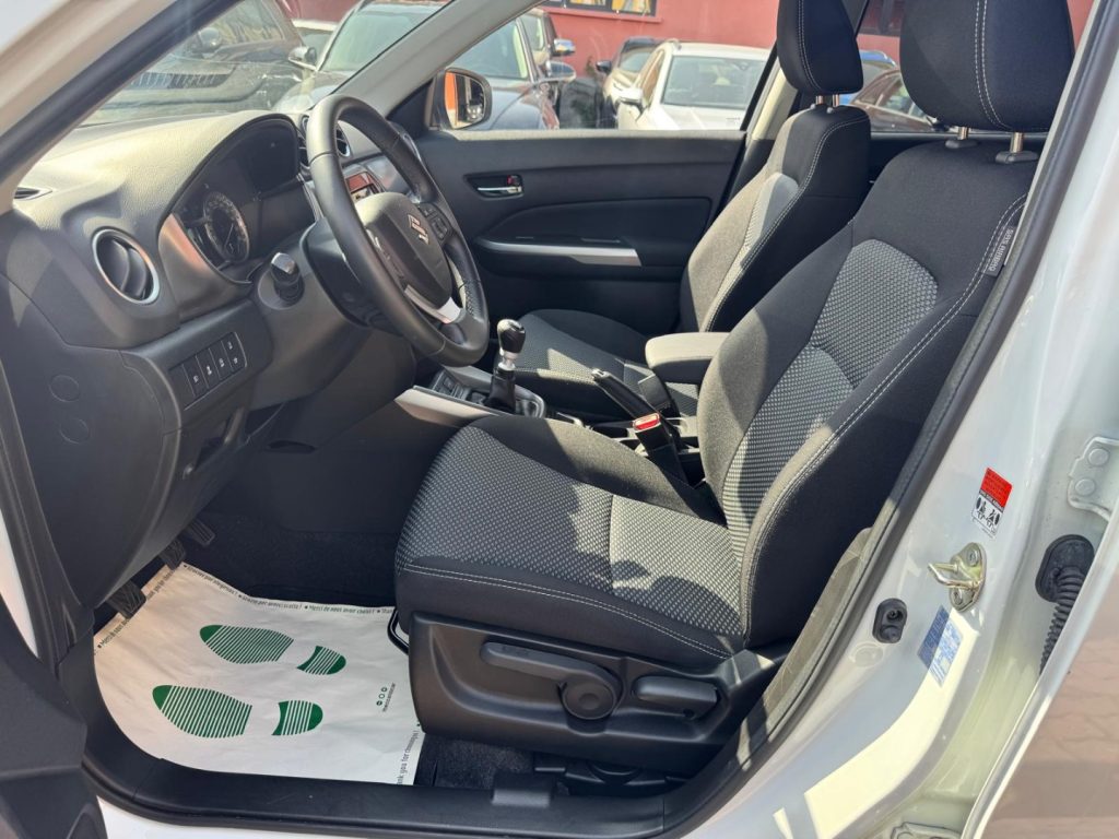 SUZUKI Vitara 1.4 Hybrid Cool - 15
