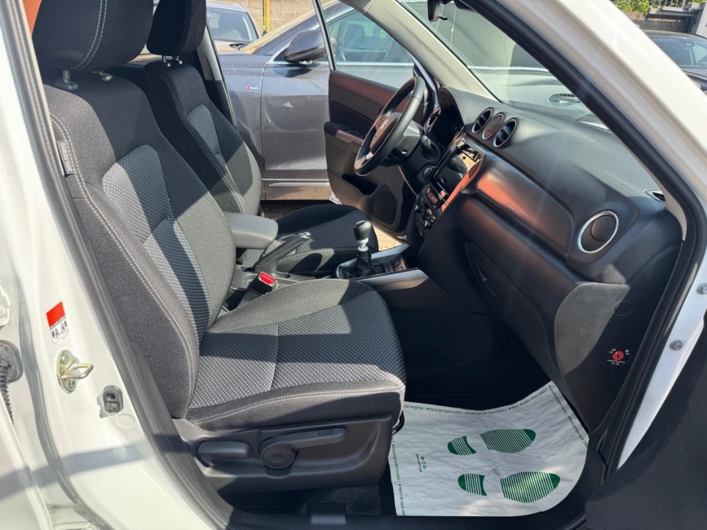 SUZUKI Vitara 1.4 Hybrid Cool - 17