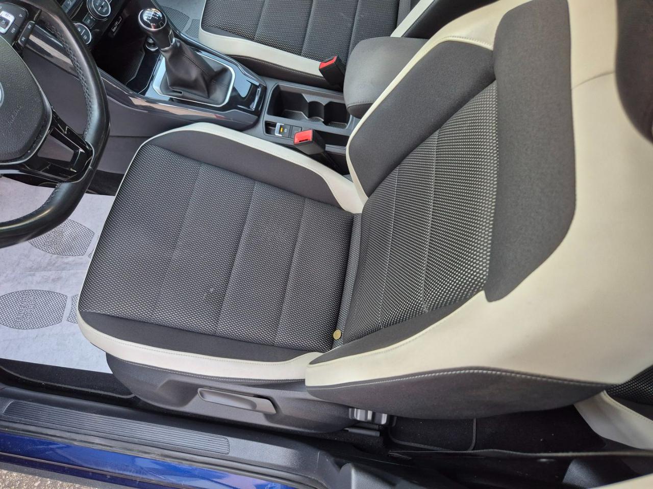 VOLKSWAGEN T-Roc 1.6 TDI SCR Advanced BlueMotion Technology - 11