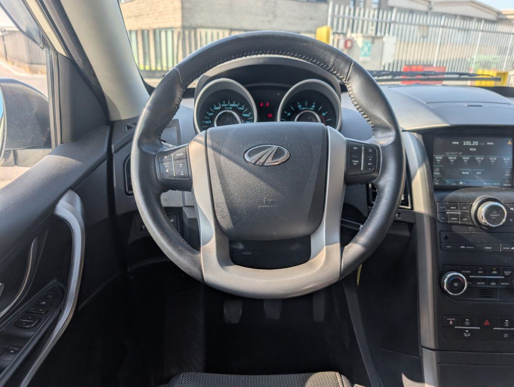 MAHINDRA XUV500 2.2 16V AWD W8 N1 - Autocarro 5 posti - 11