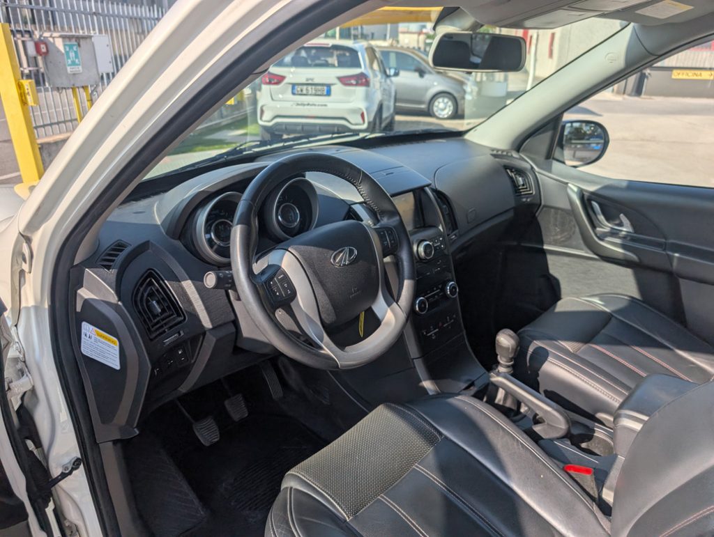 MAHINDRA XUV500 2.2 16V AWD W8 N1 - Autocarro 5 posti - 22