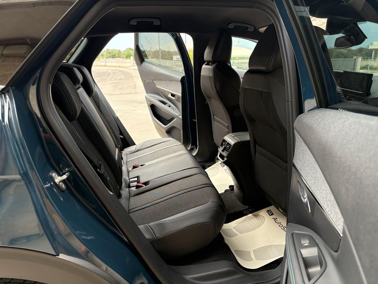 PEUGEOT 3008 1.5 BlueHDi 130 S&S Allure Pack C.AUTOMATICO - 11