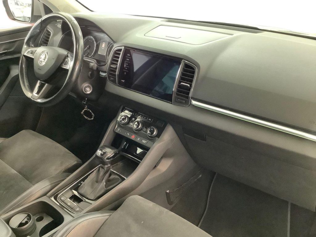 SKODA Karoq 1.6 TDI SCR DSG Style - 9