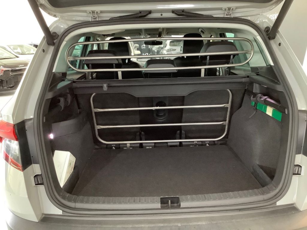 SKODA Karoq 1.6 TDI SCR DSG Style - 12