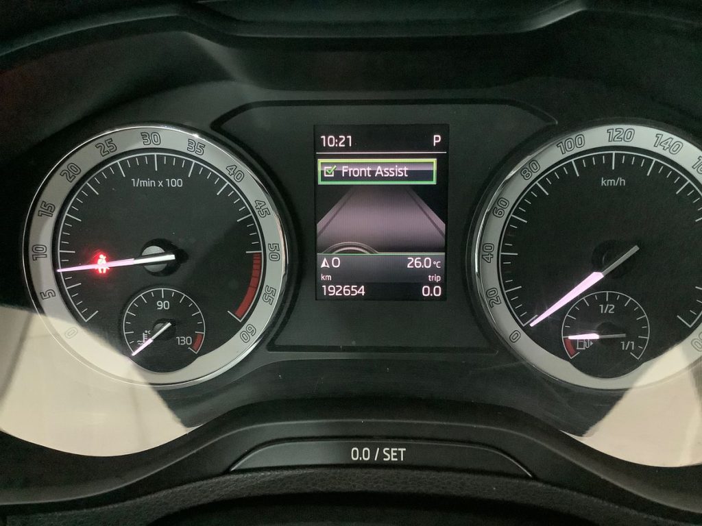 SKODA Karoq 1.6 TDI SCR DSG Style - 15