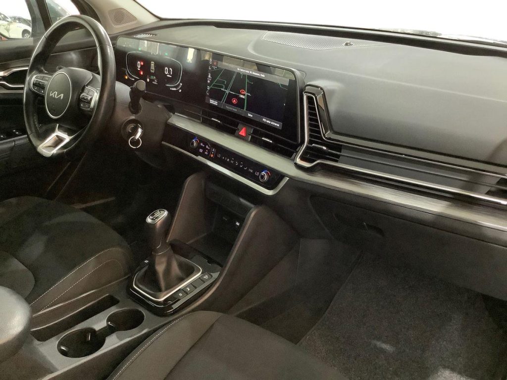 KIA Sportage 1.6 TGDi MHEV Business - 9