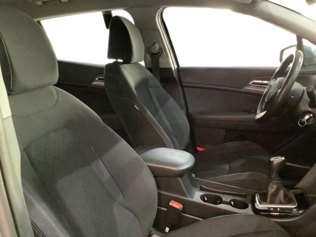 KIA Sportage 1.6 TGDi MHEV Business - 10
